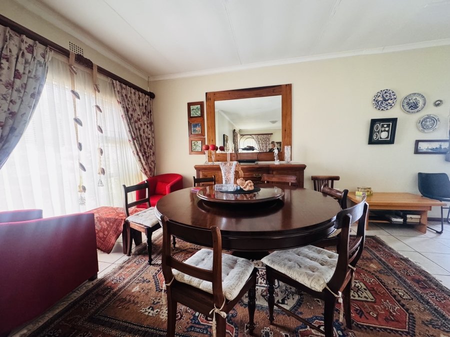 To Let 4 Bedroom Property for Rent in Goedehoop Western Cape
